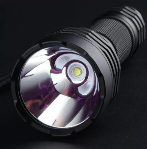 Convoy C8 + SFT40 Taschenlampe