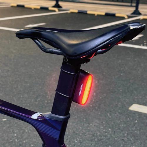 ROCKBROS 24120009001 Fahrrad-Rücklicht mit Bremssensor, magnetischer Befestigung, 7 Leuchtmodi, per USB aufladbar, wasserdicht nach IPX6