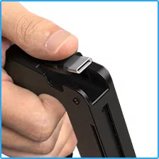 XTAR C4-AA Ladegerät für 1,5-V-AA-Li-Ionen-Akkus mit integriertem USB-C-Kabel