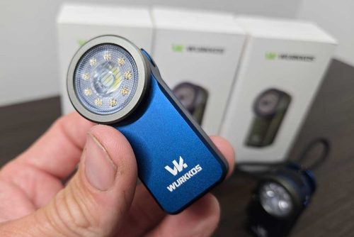  Wurkkos HD03 wiederaufladbare EDC Taschenlampe mit Clip, 680 Lumen, Blau